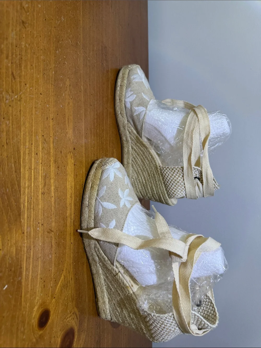 Soludos Cream Floral Espadrille Wedges with Ankle Wrap